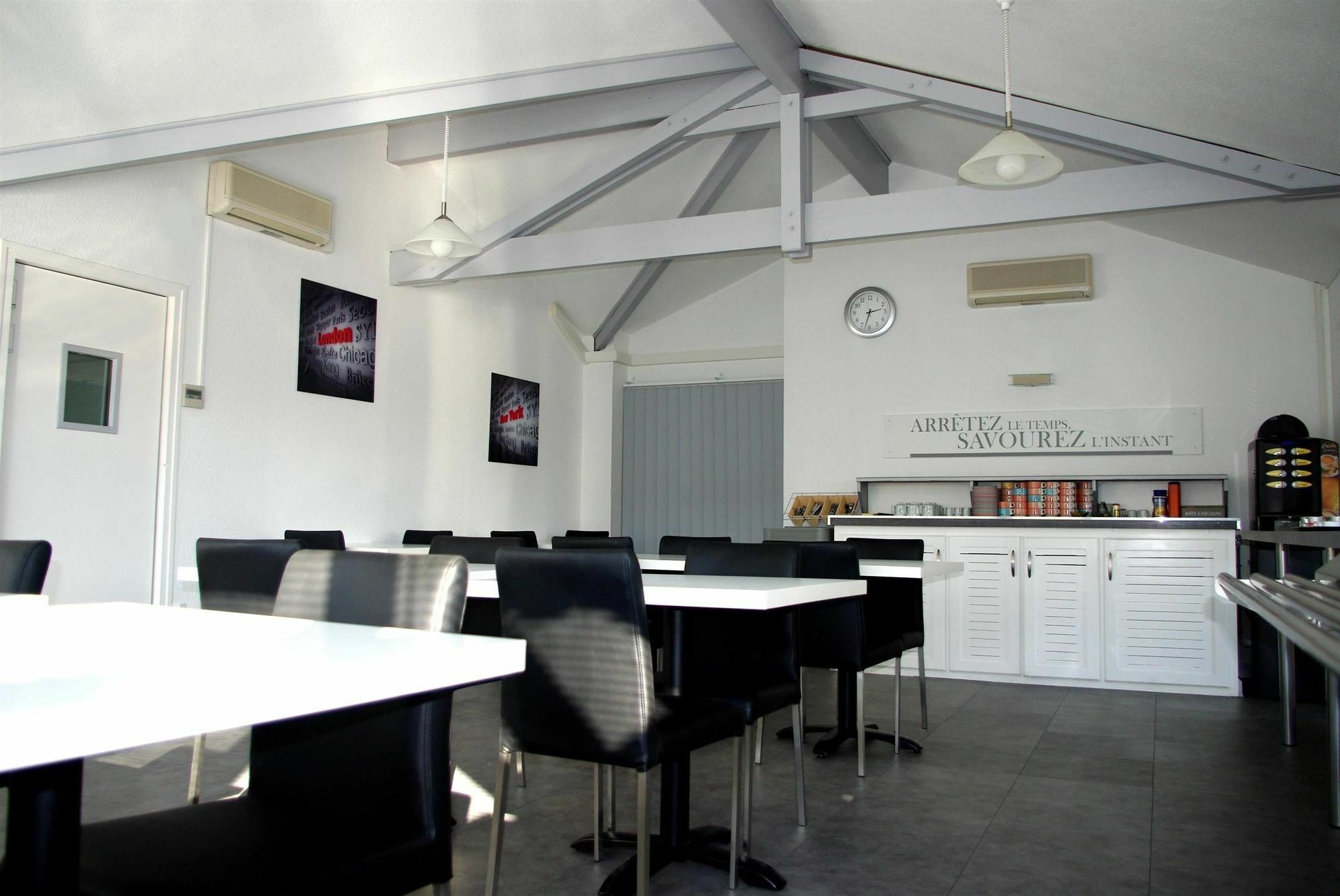 Hotel Kyriad Montauban Restaurant bilde
